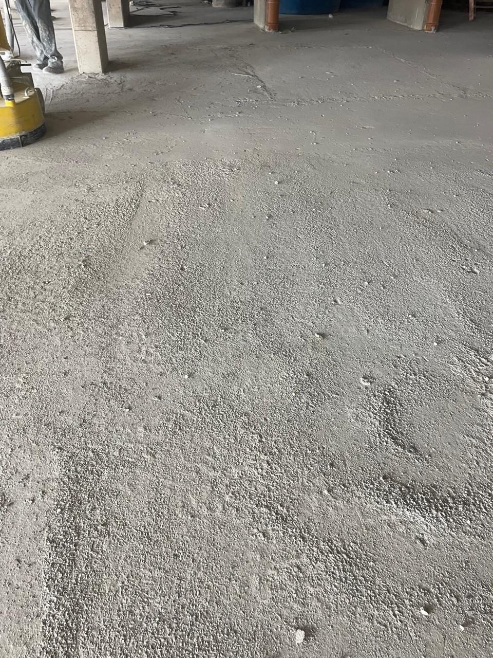 Nivelamento de piso de concreto em obra da Construtora MPD em Osasco