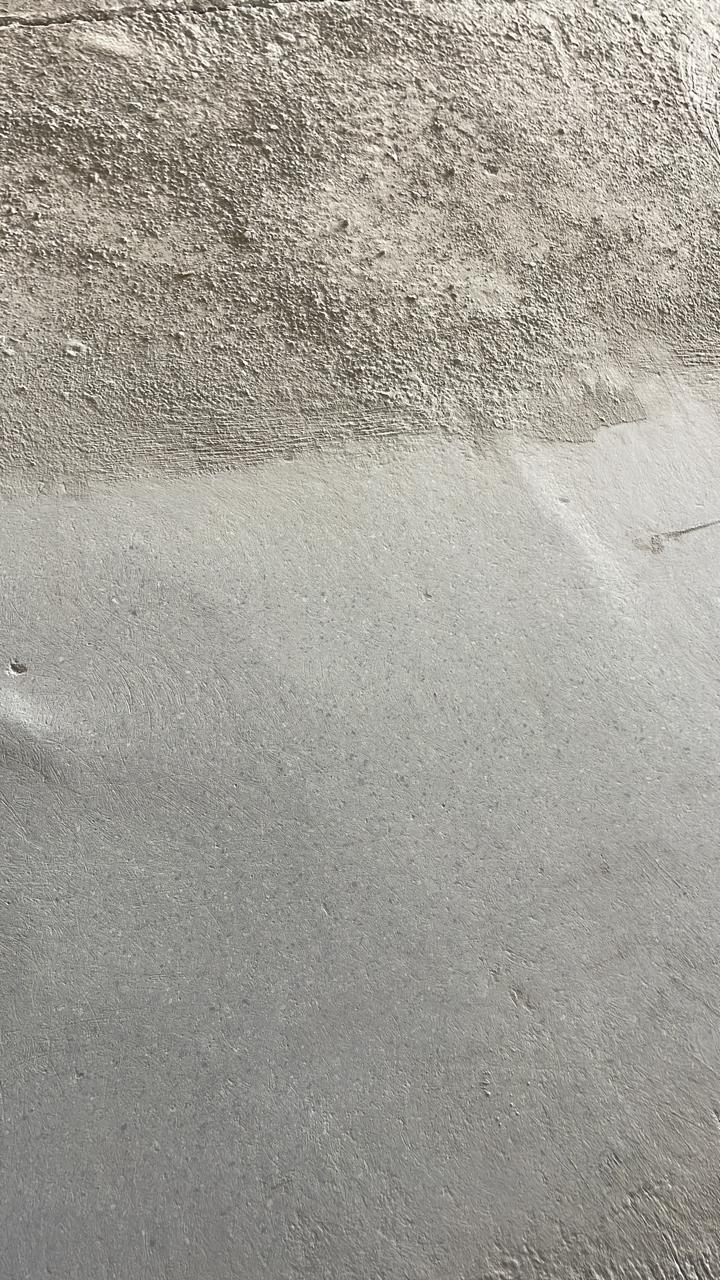 Equipamento utilizado no nivelamento de piso de concreto em obra da Construtora MPD