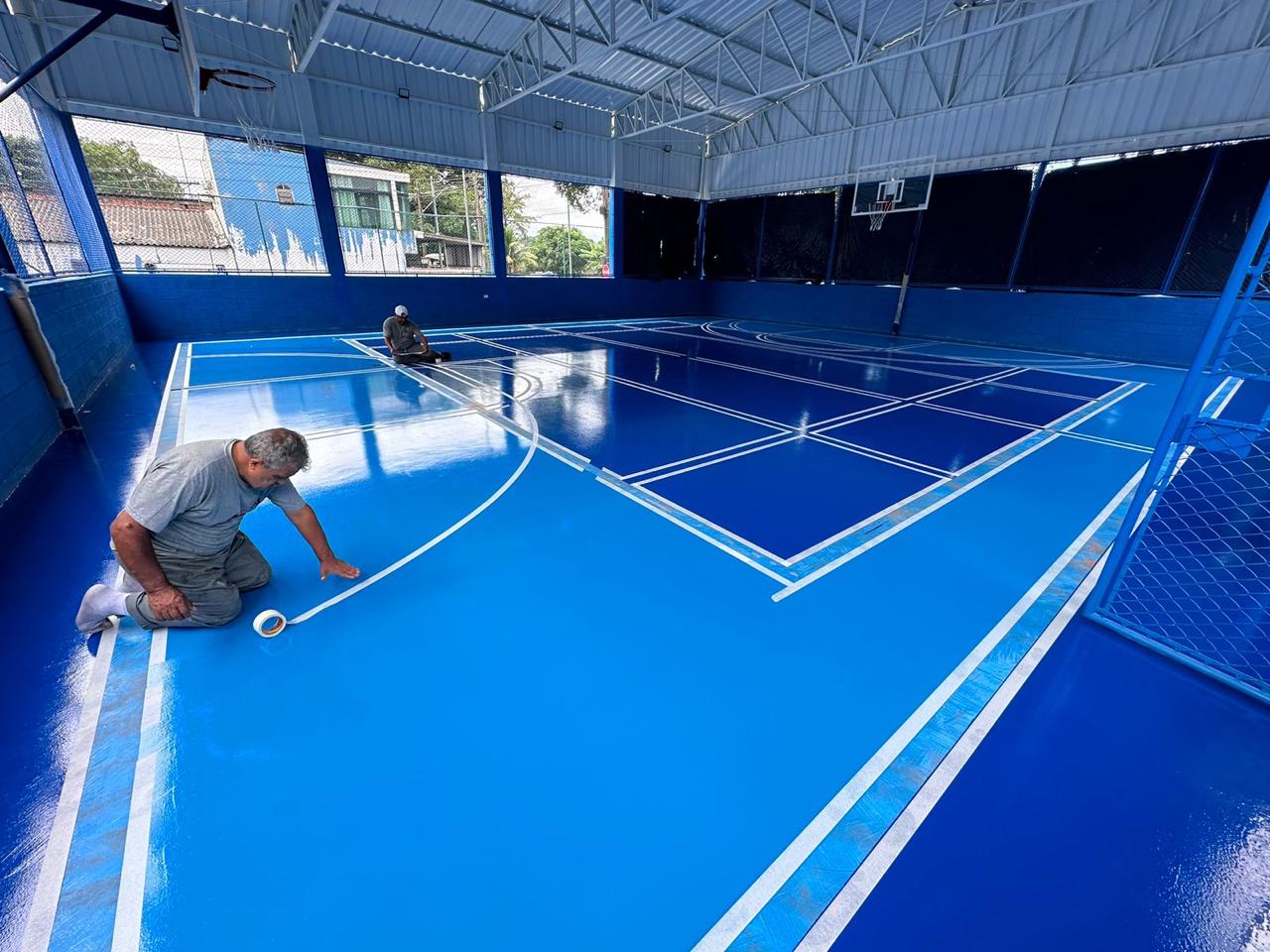 Quadra esportiva do Atacadão com pintura epóxi em São Paulo